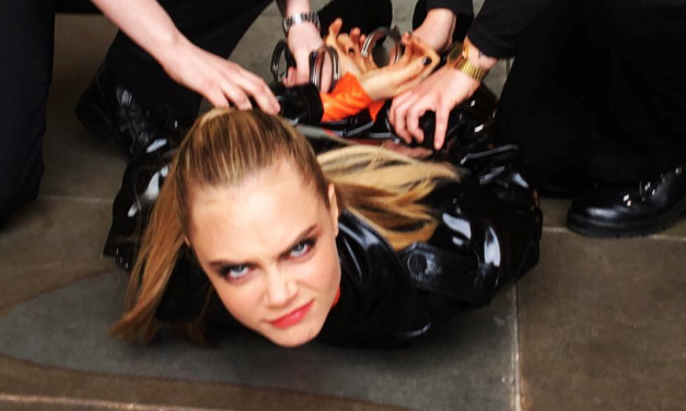 Cara Delevingne muestra su peor cara